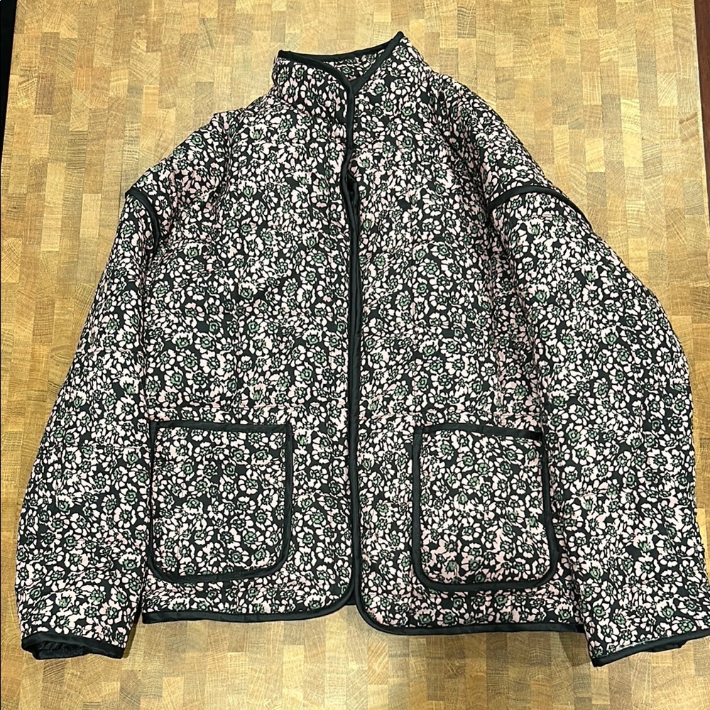 Boutique Quilted Jacket Floral Size Small